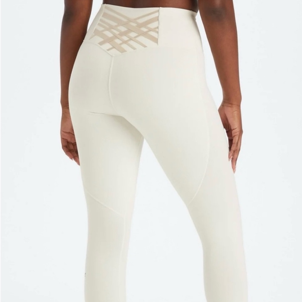 Soft White Egret High-Waisted 7/8 Legging | Fabletics | XS | NWT